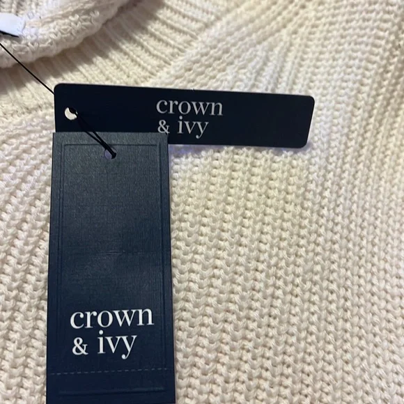New With Tags Ladies Crown & Ivy Sweater - Picture 5 of 6